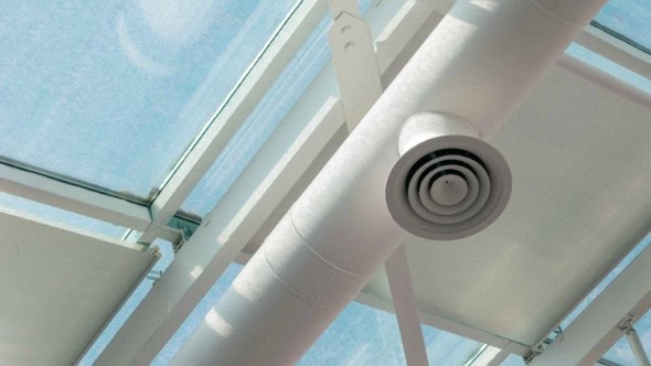 Brand av brandlarmssystem för säkra byggnader och utrymningsplaner.