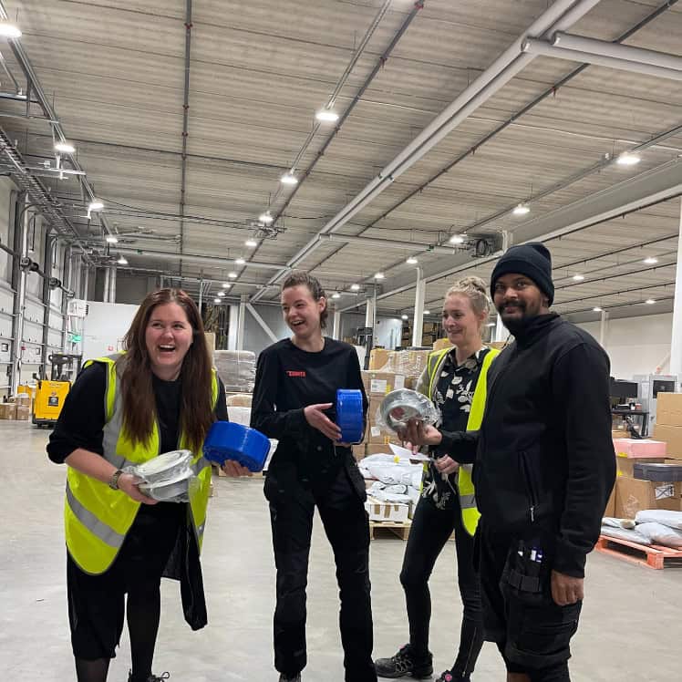 Mask-Group-30@2x vår trevliga personal på Storex