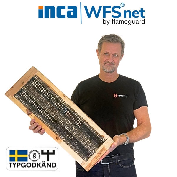 Platsbyggd luftspaltsventil EI 30 uppbyggd av typgodkänt INCA WFS net i träram 45x95 mm för brandskydd i takfot